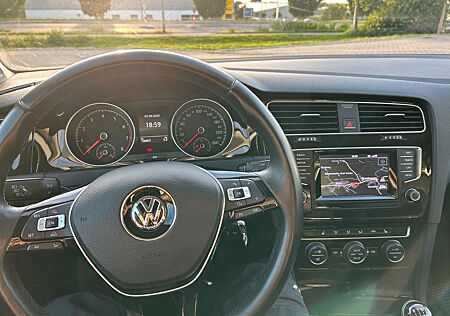 VW Golf Volkswagen 1.4 TSI 90kW