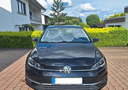 VW Golf Volkswagen 1.0 TSI 63kW Comfortline Comfortline