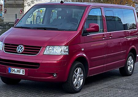 VW T5 Multivan Volkswagen Highline Luftfederung AHK LED