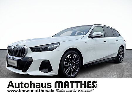 BMW 540 xDrive Touring M Sport Parkassistent-Paket P