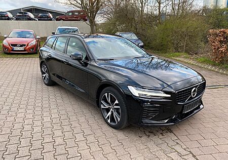 Volvo V60 T6 AWD R-DESIGN EXPRESSION+LEDER+NAVI+ESITZE