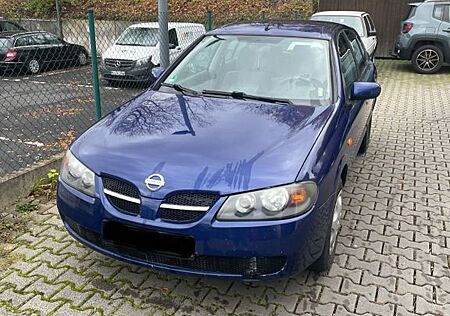 Nissan Almera 1.5 Benziner//Klimaautomatik//