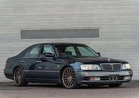 Nissan Cima V8, JDM