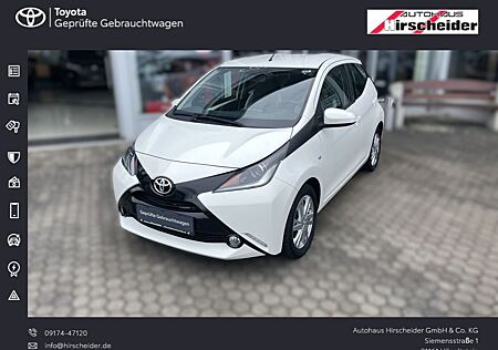Toyota Aygo (X) -play Team Deutschland