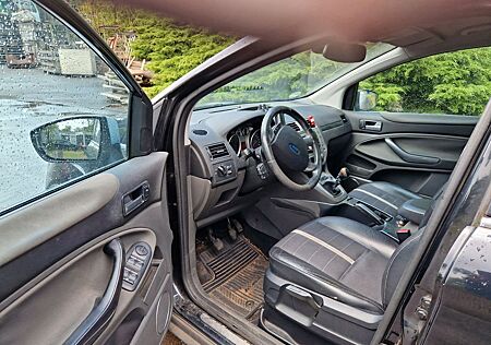 Ford Kuga 2,0 TDCi 2x4 Titanium Titanium