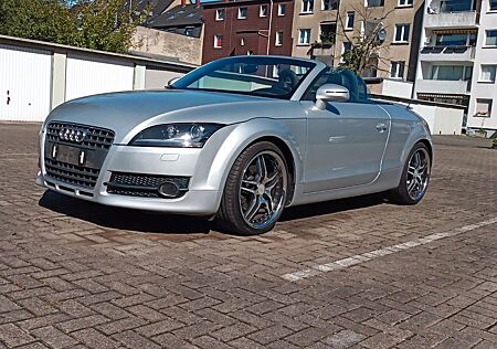 Audi TT Roadster 2.0 TFSI -