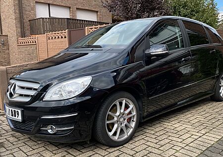 Mercedes-Benz B 200 - Xenon Sitzheizung Navi PDC Sportpaket