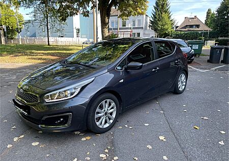 Kia Cee'd / Ceed 1.4 CVVT Dream-Team Edition6 Dr...