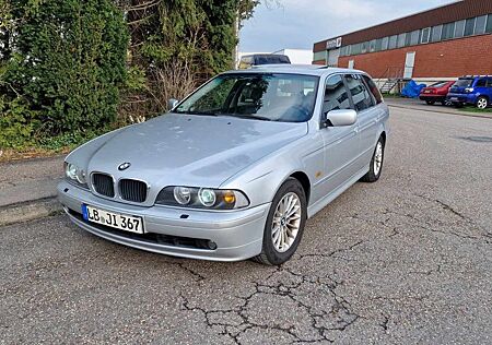 BMW 530d Touring Facelift, Schalter, Leder,Xenon,PDC