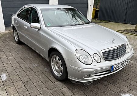 Mercedes-Benz E 200 KOMPRESSOR CLASSIC Classic