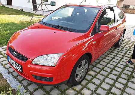 Ford Focus 2,0-AUTOMATIK-TÜV NEU-WIE NEU-TOP-KLIMA-1A