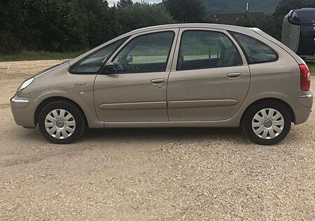 Citroën Xsara Picasso 1.6 16V Exclusive ,1.HAND,TÜV NEU