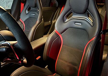 Mercedes-Benz CLA 35 AMG Mercedes-AMG CLA 35 4MATIC DCT Me...