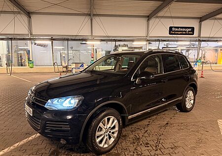 VW Touareg Volkswagen 3.0 V6 TDI Tiptronic