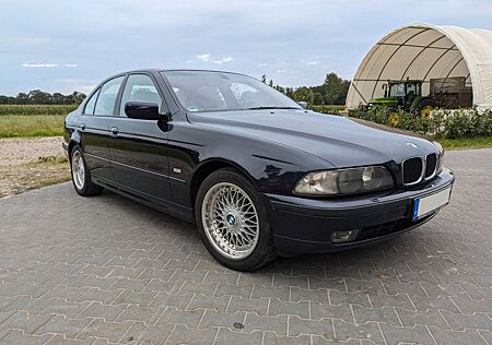 BMW 528i A ,Liebhaberfzg, 2. Hand, Besondere Ausst.