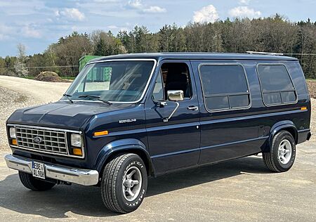 Ford Econoline E-150 / LPG (frame off-restauration)