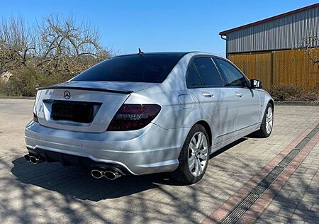 Mercedes-Benz C 200 CGI BlueEFFICIENCY Autom. -