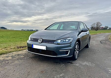 VW Golf Volkswagen e- e- CCS LED NAV CAM ACC