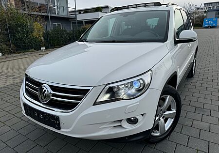 VW Tiguan Volkswagen Track & Field 4M PANO*XENON*AHK*MTL*EURO5