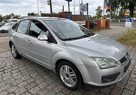 Ford Focus Lim. Ghia Klima - Automatikgetriebe