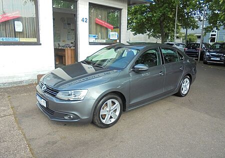 VW Jetta Volkswagen VI Comfortline"KLIMATR.-110TKM-PDC"