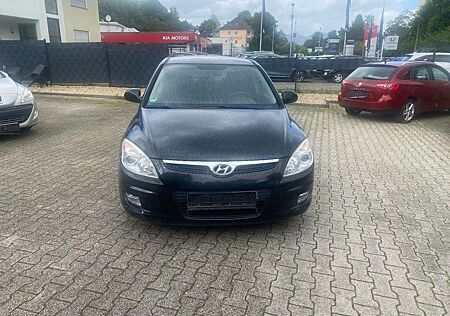 Hyundai i30 /Comfort/Klimaautomatik/