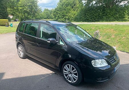 VW Touran Volkswagen 2.0 TDI Highline