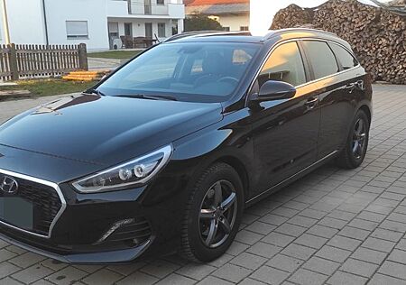 Hyundai i30 1.6 CRDi 100kW Premium DCT Premium