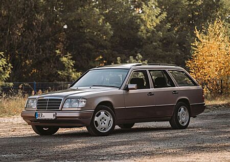 Mercedes-Benz 200 E T-Modell, S-124, W-124, E-Klasse