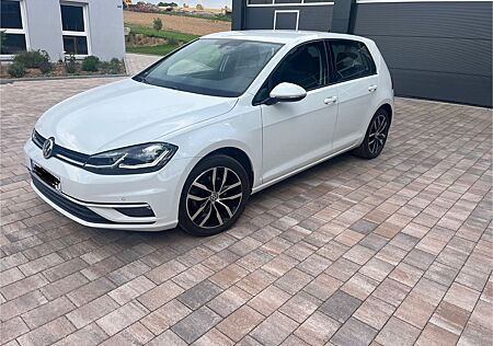 VW Golf Volkswagen 1.4 TSI 92kW LED