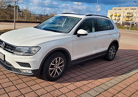 VW Tiguan Volkswagen 2.0 TDI SCR DSG BMT Comfortline Comfo...