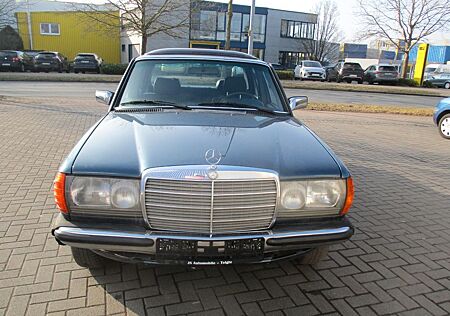Mercedes-Benz 230 230E