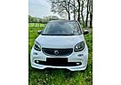 Smart ForFour BRABUS Xclusive LEDER RFK PDC V+H NAVI PANO JBL