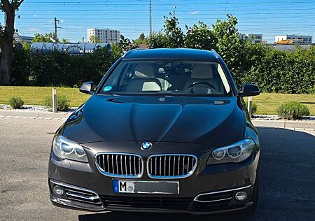 BMW 530d Touring A Luxury Line Luxury Line