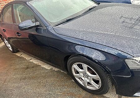 Audi A4 2.0 TDI Attraction 2011 Scheckheft 209.000