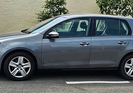 VW Golf Volkswagen 1.4 TSI 90 kW Highline Highline