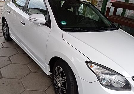 Hyundai i30 CW 1.4 FIFA WM Edition FIFA WM Edition