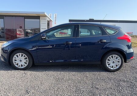 Ford Focus Lim. Ambiente (Diesel)
