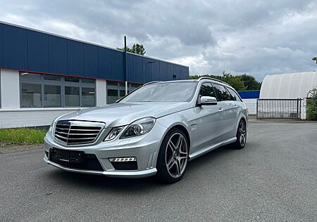 Mercedes-Benz E 63 AMG T Nachtsicht Massage Alcantara Sitzklim