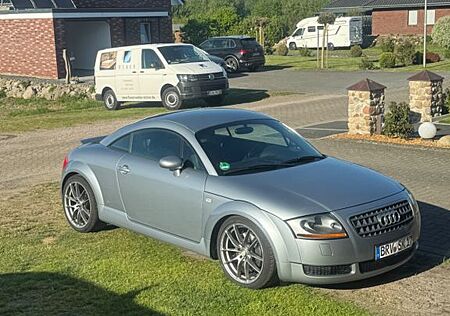 Audi TT Coupe 1.8T 132 kW -