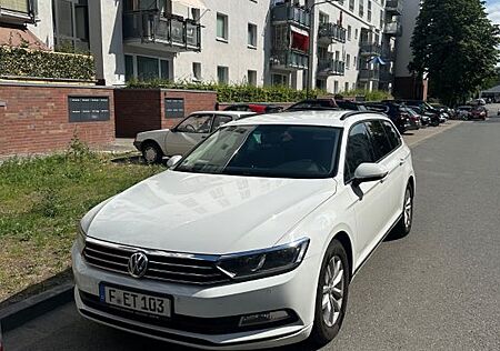 VW Passat Variant Volkswagen 1.6 TDI DSG Comfortline Varia...