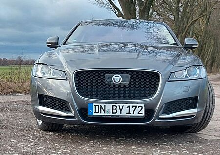 Jaguar XF 30d 300PS Prestige Automatik Prestige