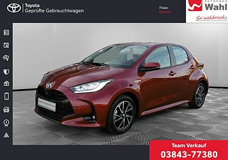 Toyota Yaris 1.5 Hybrid Team Deutschland