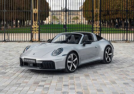 Porsche 992 .2 Targa 4 GTS - 6 200 kms, beautiful spec
