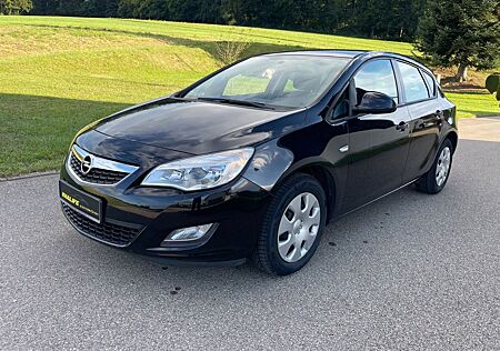 Opel Astra J Lim. 5-trg. Selection