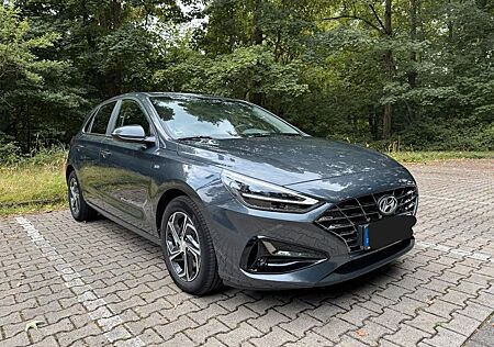 Hyundai i30 1.5 T-GDI mit Garantie
