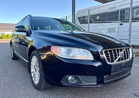 Volvo V70 Kombi Momentum*LEDER*XENON*AHK*KLIMATRONIK !