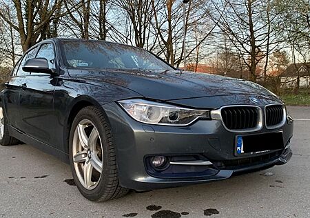 BMW 320d Sport Line, HuD, NAVI, 360kam