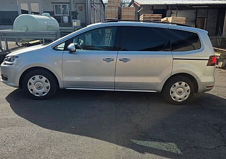 VW Sharan Volkswagen 2.0 TDI SCR 4MOTION BMT Beach Beach