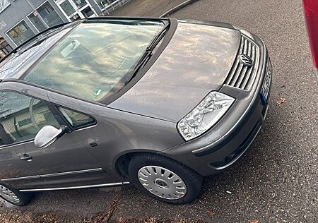 VW Sharan Volkswagen 1.9TDI tiptronic Highline 7 Sitz. Aut.
